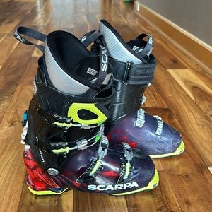 Old school Scarpa ski boots.